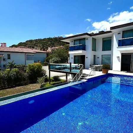 The Best Place With A Private Beach וילה *